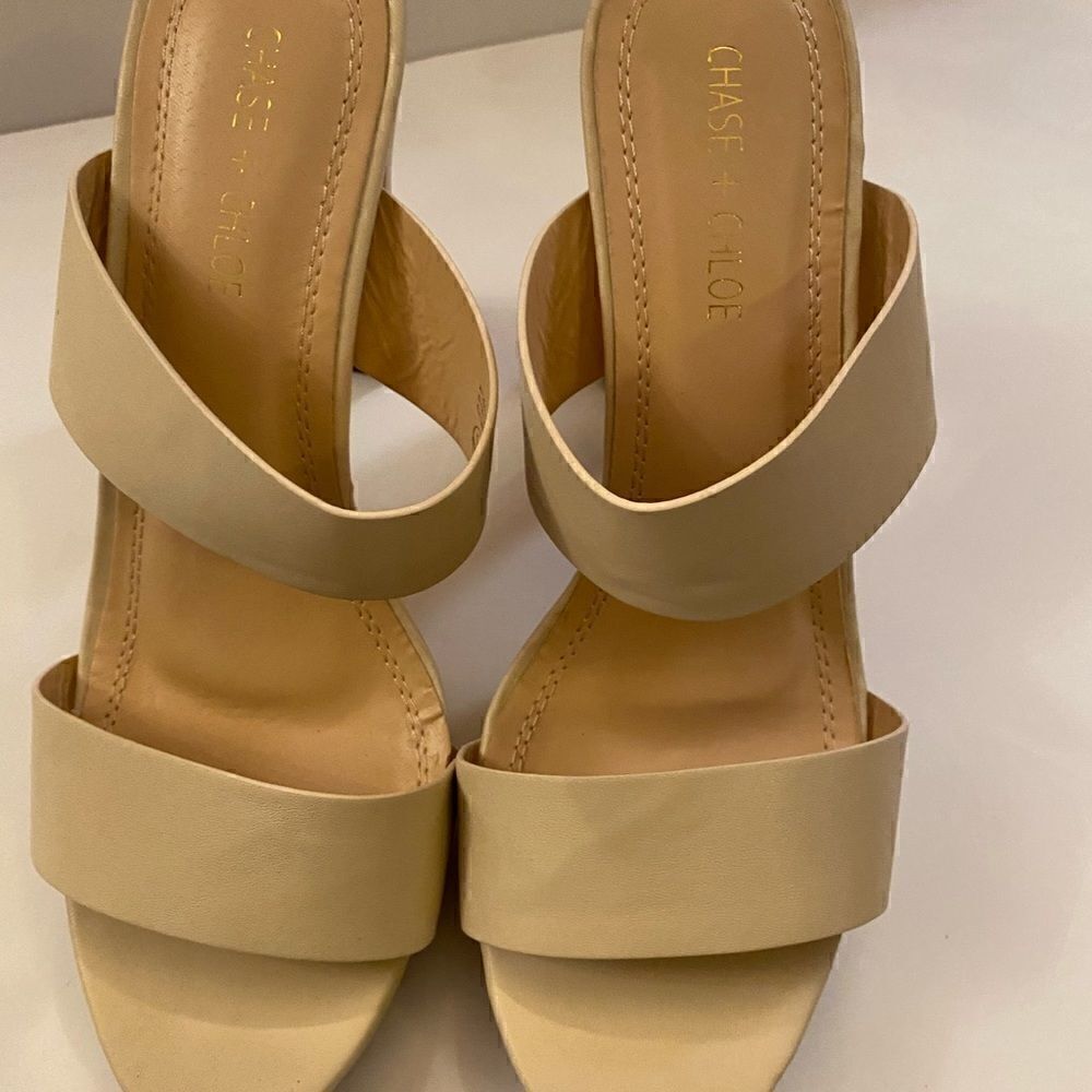 🛍Chase & Chloe heel  cute open  Toe Sandal Size: 10